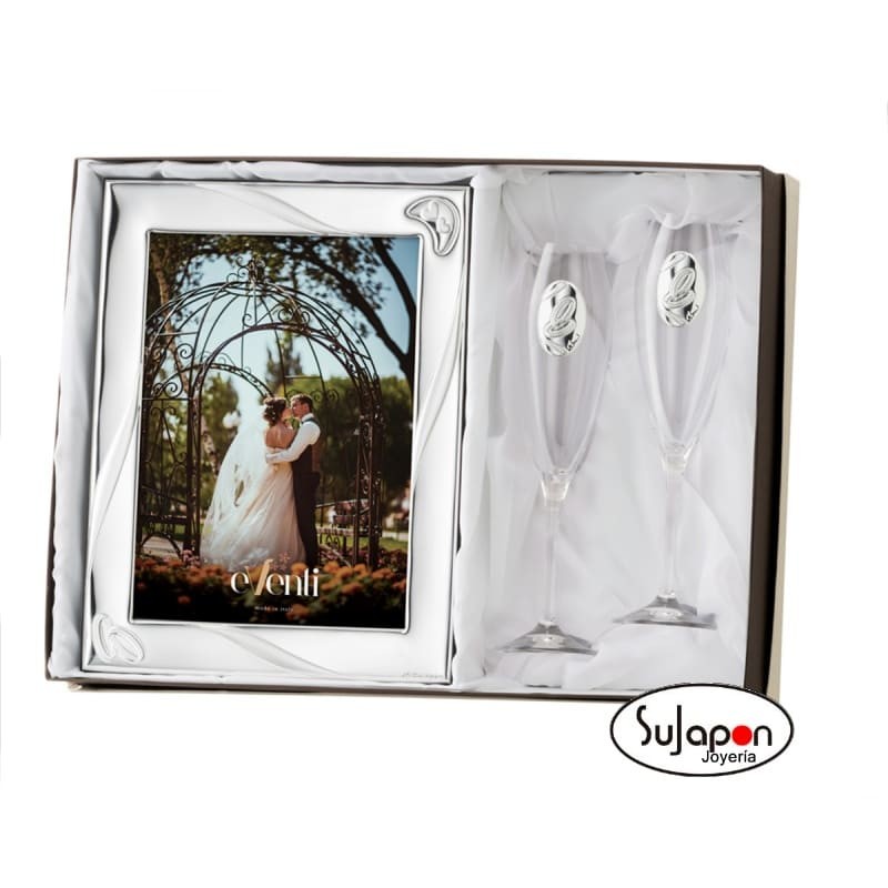 SET DE COPAS Y MARCO CON ALIANZAS Y CORAZONES