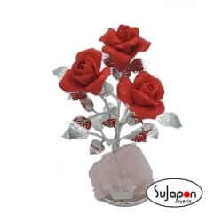 Figura 3 Rosas rojas de 17 cm. alto, base con mineral